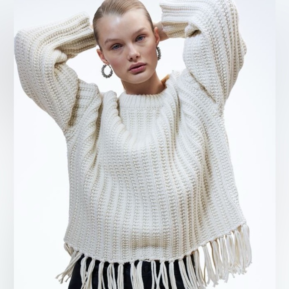 H&M Off-White Chunky Knit Fringe sweater